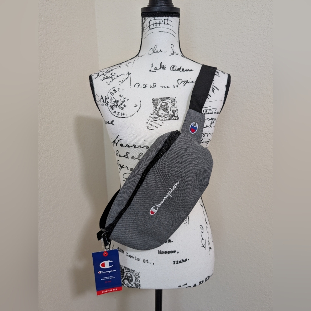 NWT•Champion Embroidered Logo Waist or Shoulder Fanny Pack•Gray W/Blue Interior